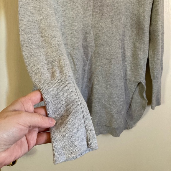 🌞J.Crew Gray Wool Blend Long Sleeve Scoop Neck Hi-low Sweater #P - Picture 6 of 7
